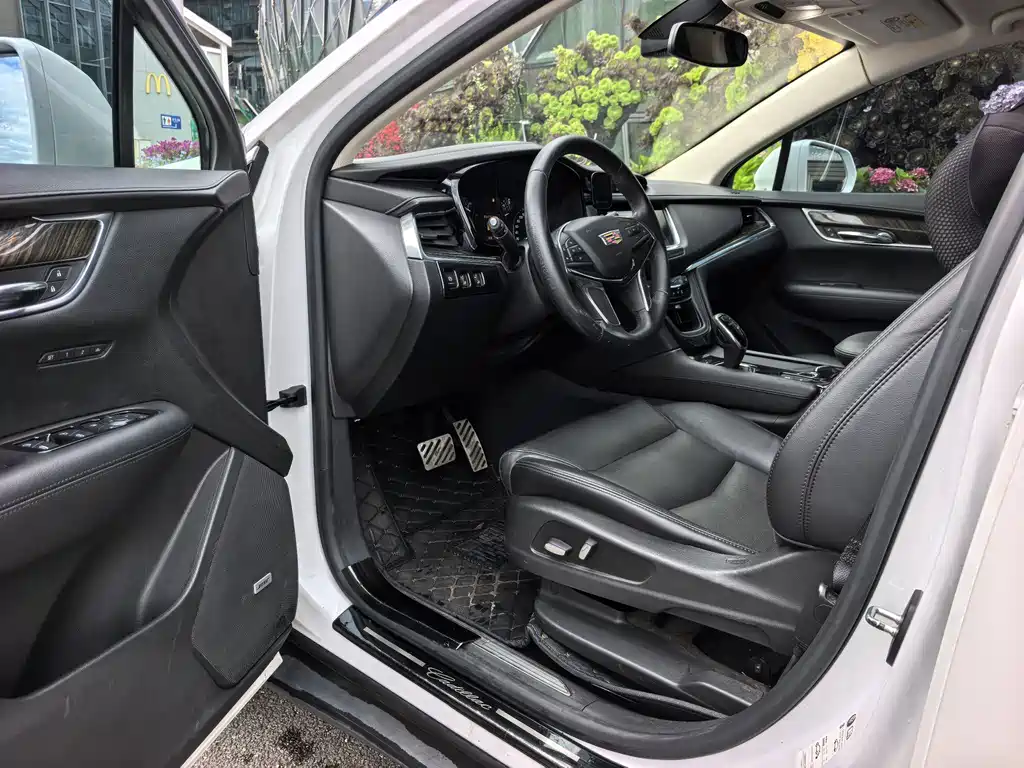 Cadillac XT5 2018 25T luxury model купить на сайте DeffCars