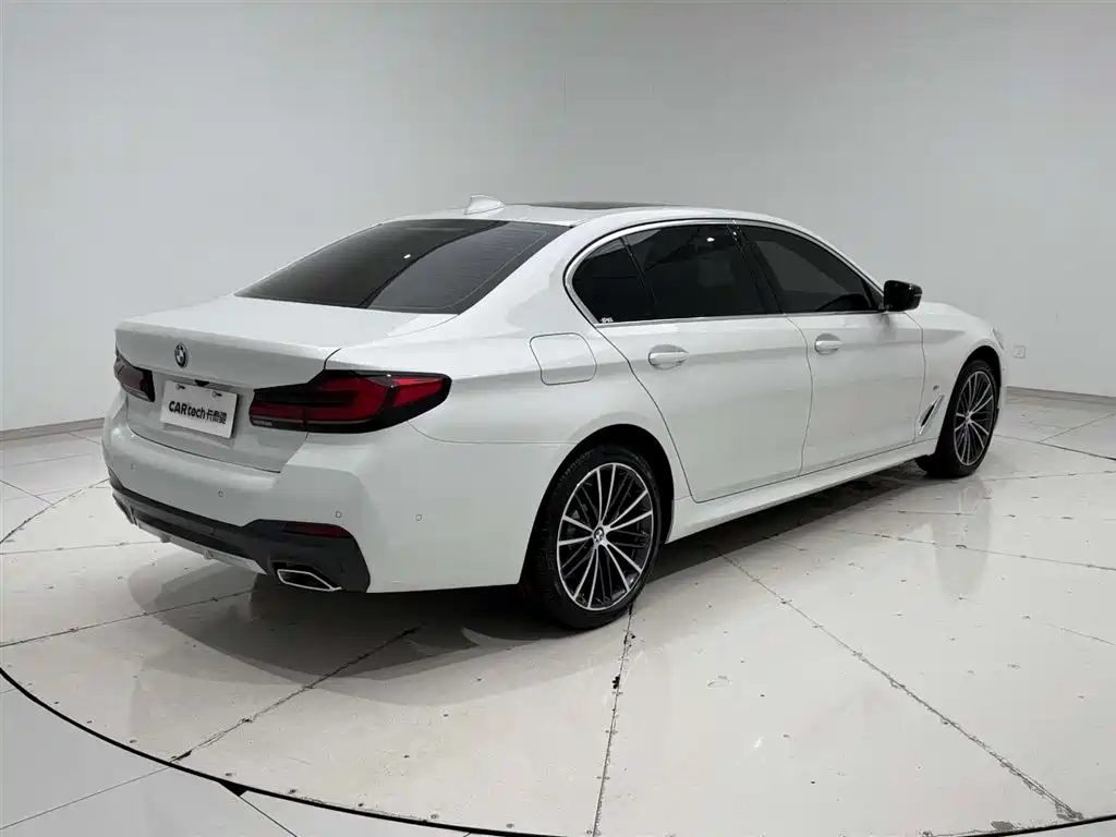 BMW 5 Series 2022 facelift 2 530Li leading M sports package купить на сайте DeffCars