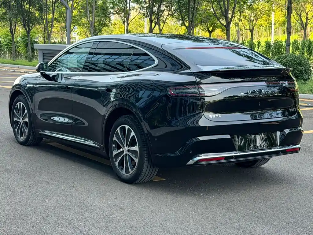 Luxeed R7 2026款 增程 Max192线激光雷达） купить на сайте DeffCars