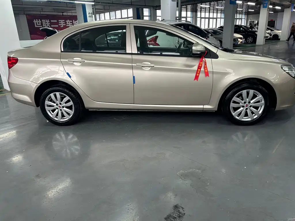 Roewe 350 2015 1.5L automatic exclusive version купить на сайте DeffCars