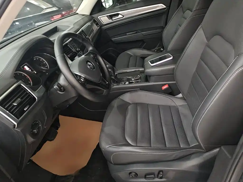 Touron 2019 330TSI 2WD Deluxe Edition National V купить на сайте DeffCars