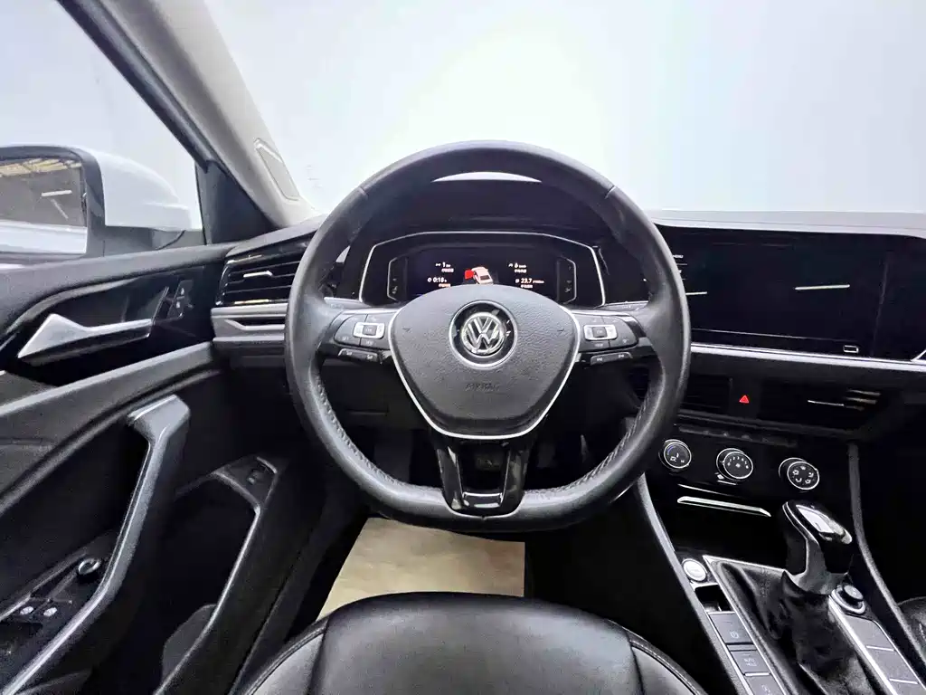 Sagitar 2022 280TSI DSG Flyover Edition купить на сайте DeffCars
