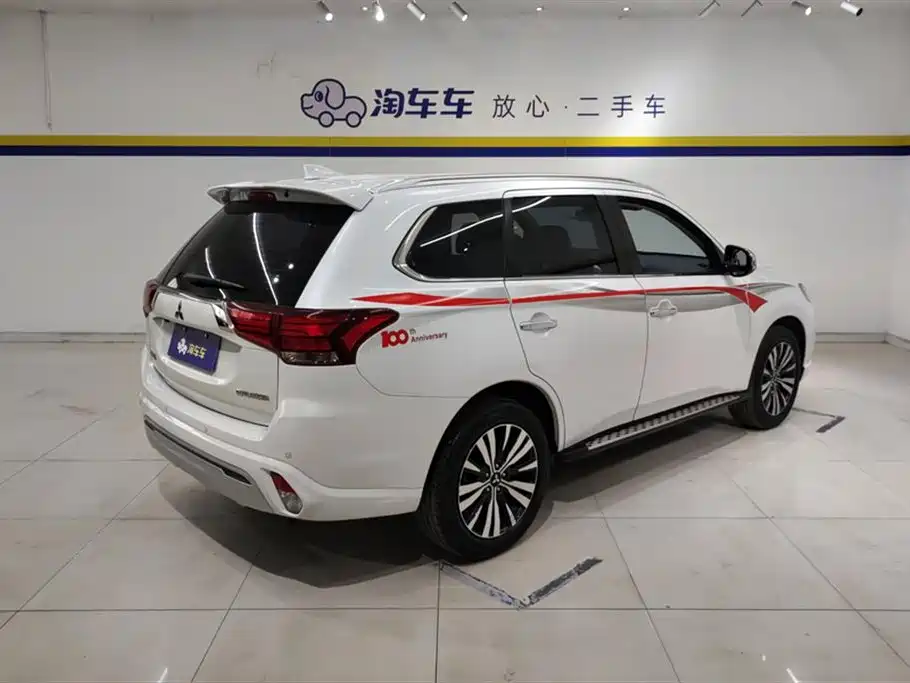 Outlander 2021 2.4L four-wheel drive exclusive version, 5 seats купить на сайте DeffCars