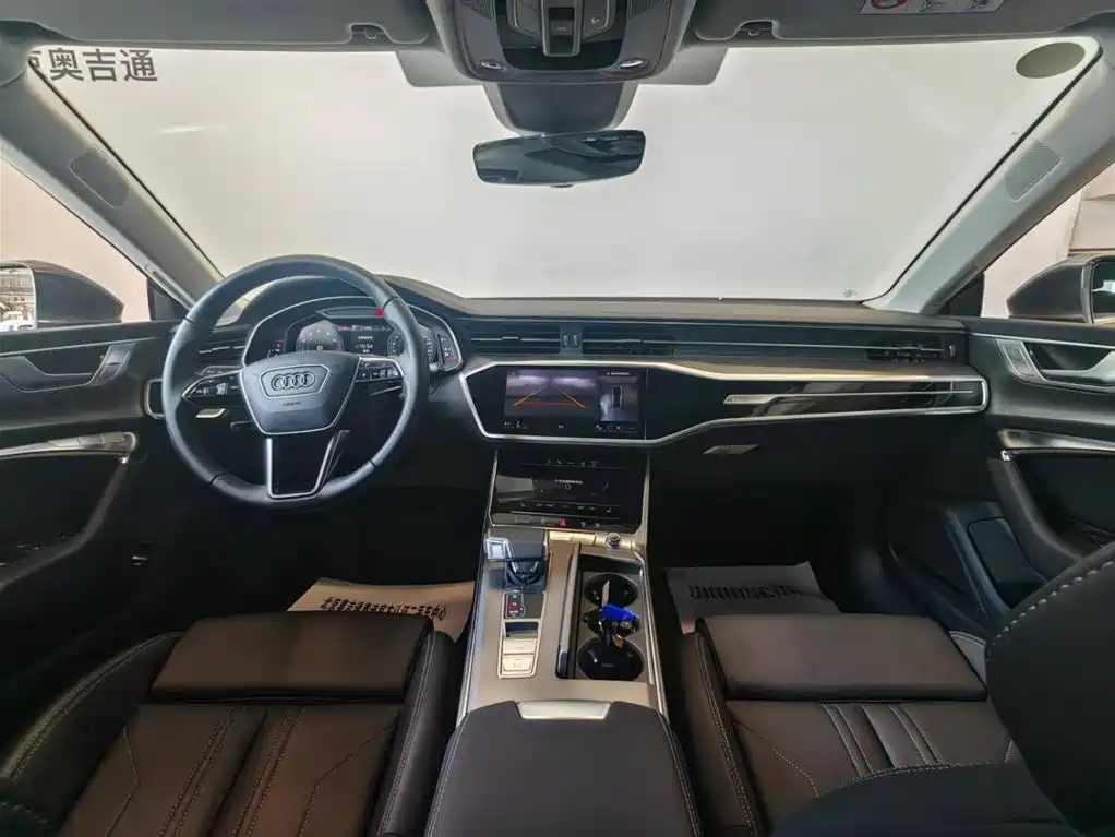 Audi A7 2024 45 TFSI Premium Selection купить на сайте DeffCars