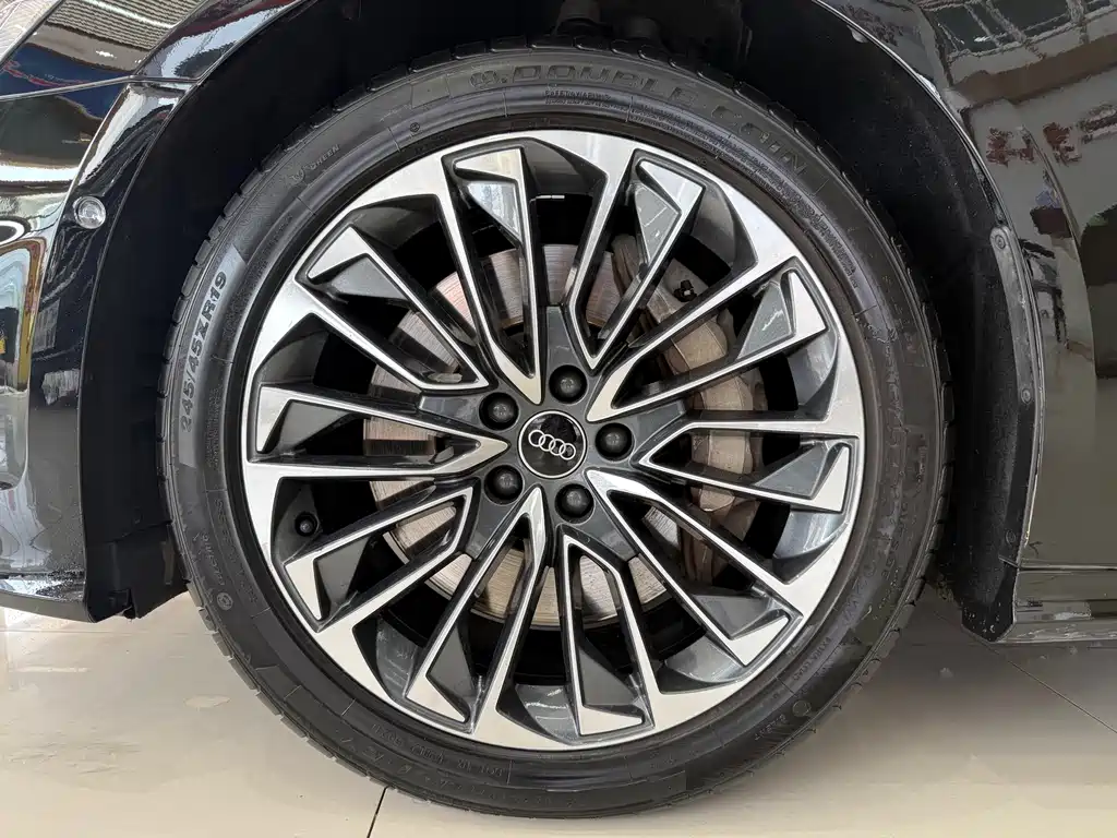 Audi A6L New Energy 2022 55 TFSI e quattro купить на сайте DeffCars