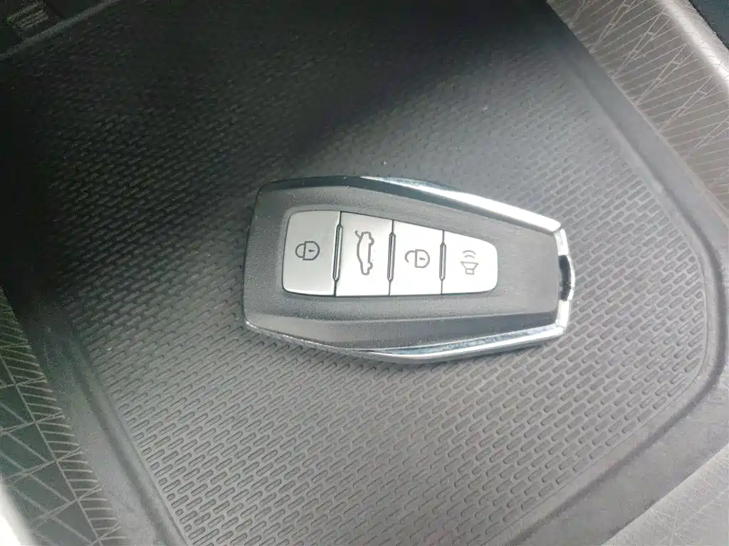 Emgrand 2023 4th Generation Champion Edition 1.5L CVT Luxury Model купить на сайте DeffCars