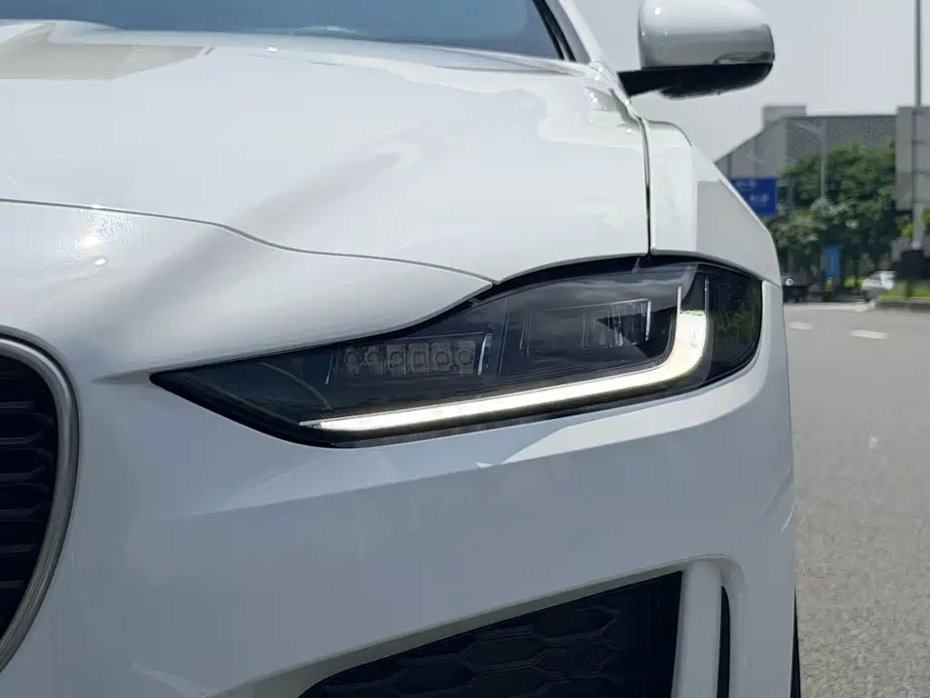 Jaguar XEL 2022 2.0T 250PS R-DYNAMIC S aggressive sports version купить на сайте DeffCars