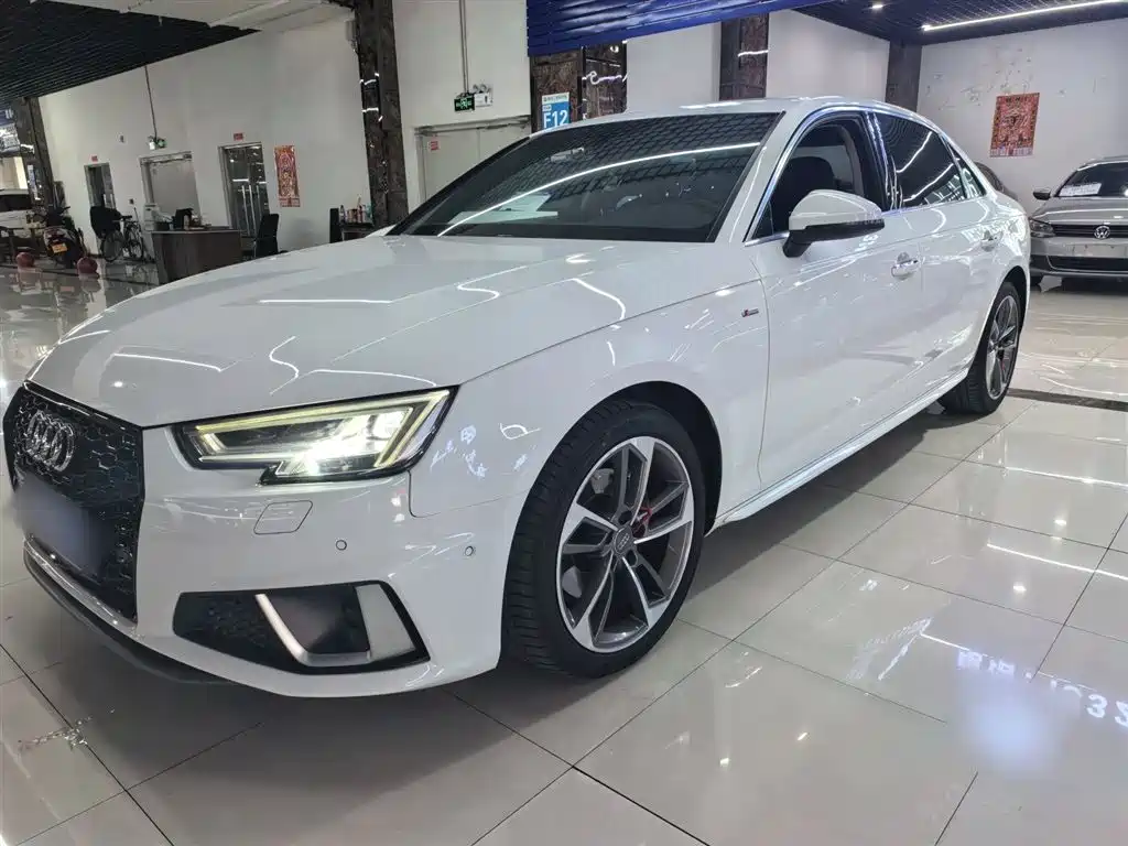 Audi A4L 2018 30th Anniversary Model 40 TFSI Fashion Model купить на сайте DeffCars