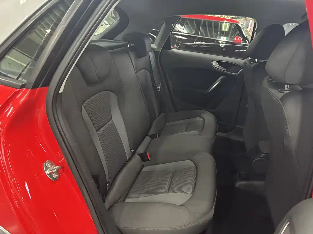 Audi A1 2016 30 TFSI Sportback Design Fashion Edition купить на сайте DeffCars