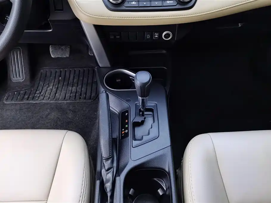 RAV4 Rongfang 2016 2.0L CVT two-wheel drive fashion version National V купить на сайте DeffCars
