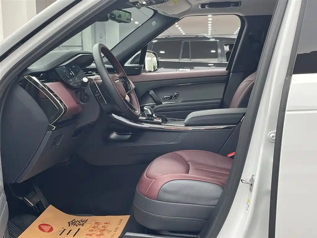 Range Rover Sport 2024 400PS Dynamic SE купить на сайте DeffCars