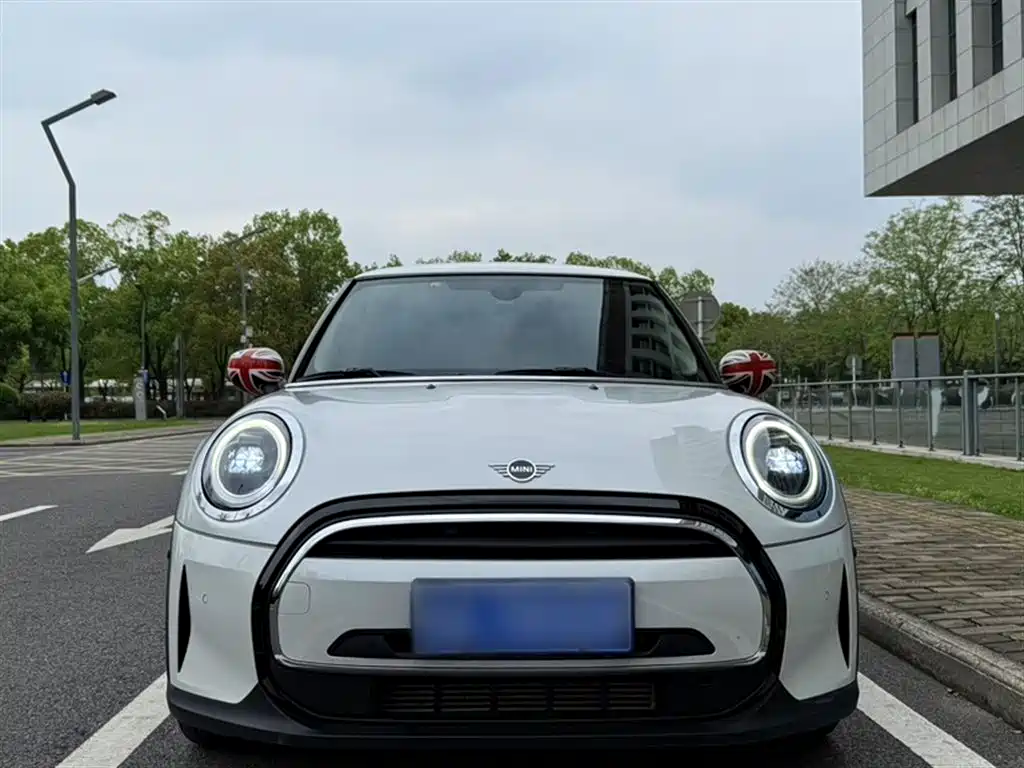 MINI 2023 1.5T ONE купить на сайте DeffCars