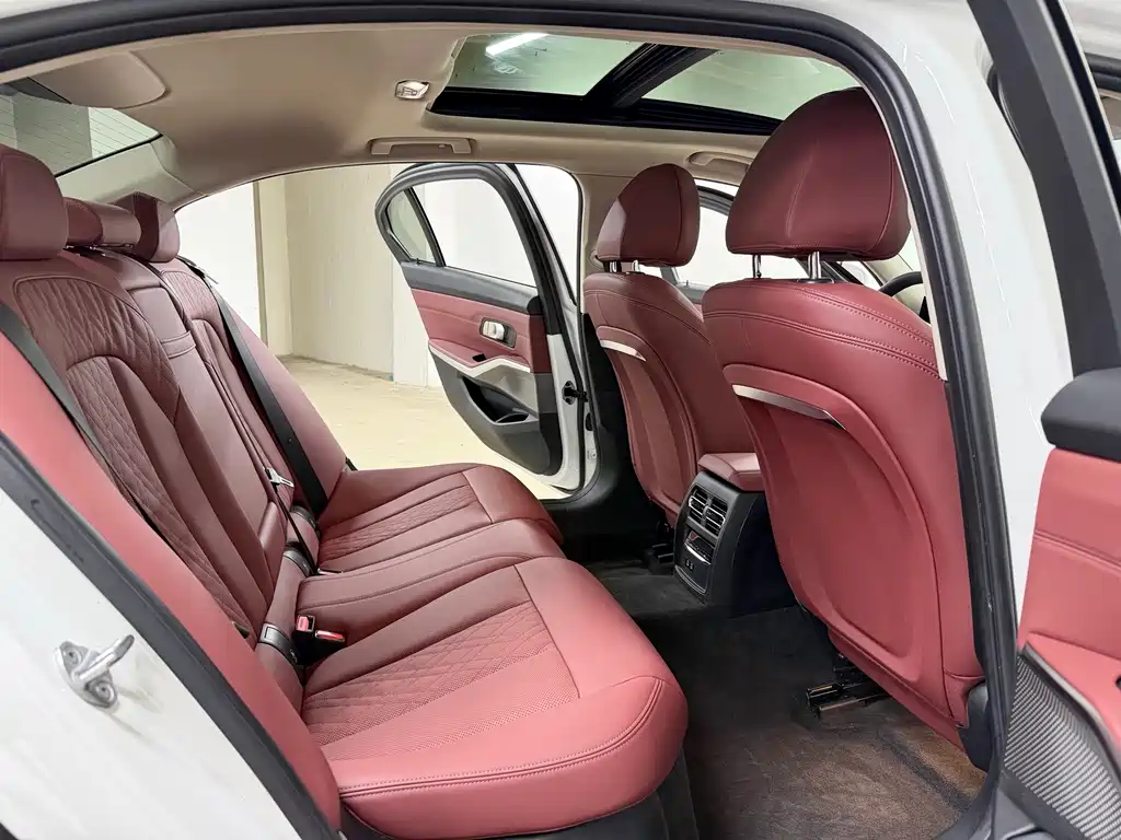BMW 3 Series 2023 320Li M Sports Package купить на сайте DeffCars
