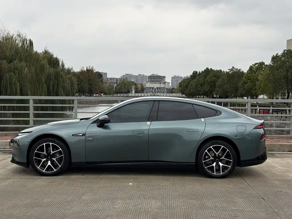 Xpeng P7 2023 P7i 610 Pengyi Performance Edition купить на сайте DeffCars