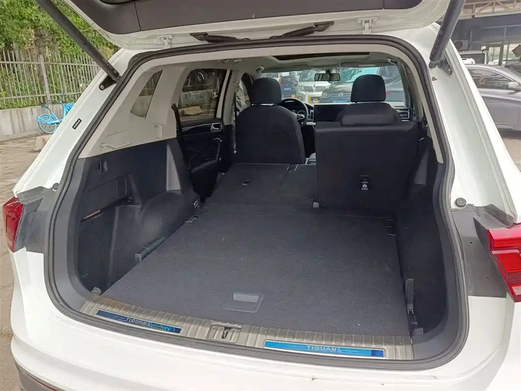 Tiguan L 2023 330TSI automatic two-wheel drive smart version купить на сайте DeffCars