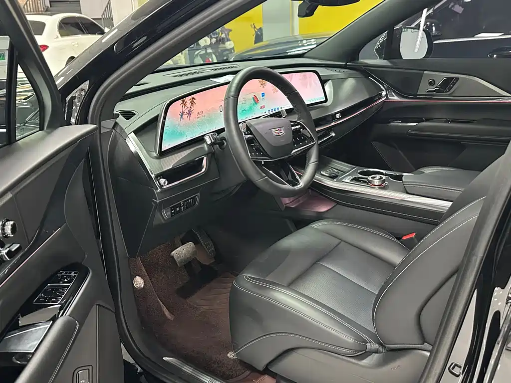 Cadillac XT5 2026 2.0T luxury model купить на сайте DeffCars