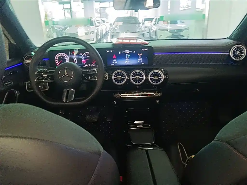 Mercedes-Benz A-Class 2024 facelift A 200 L fashionable model купить на сайте DeffCars
