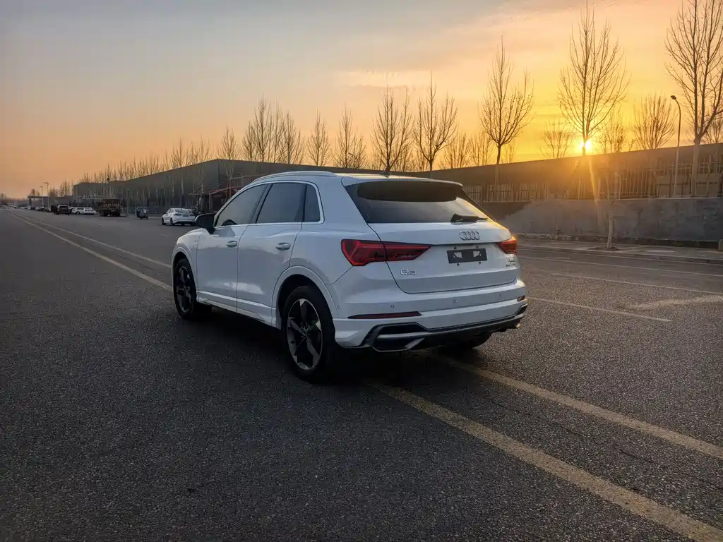 Audi Q3 2022 35 TFSI Fashionable and Dynamic купить на сайте DeffCars