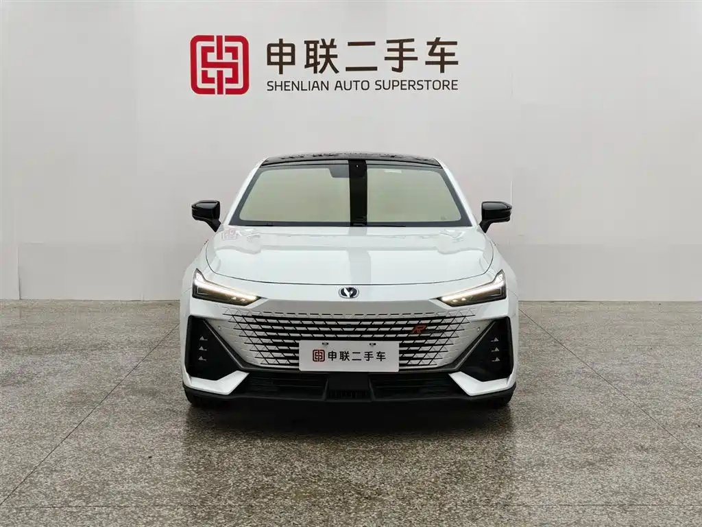 Changan UNI-V 2022 1.5T premium model купить на сайте DeffCars