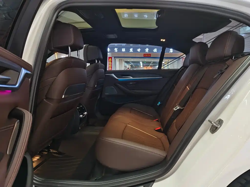 BMW 5 Series 2021 Facelift 530Li Exclusive M Sports Package купить на сайте DeffCars