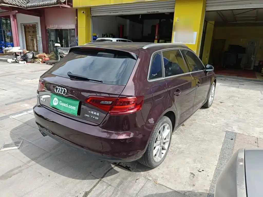 Audi A3 2015 Sportback 35 TFSI Millionaire Commemorative Comfort Model купить на сайте DeffCars