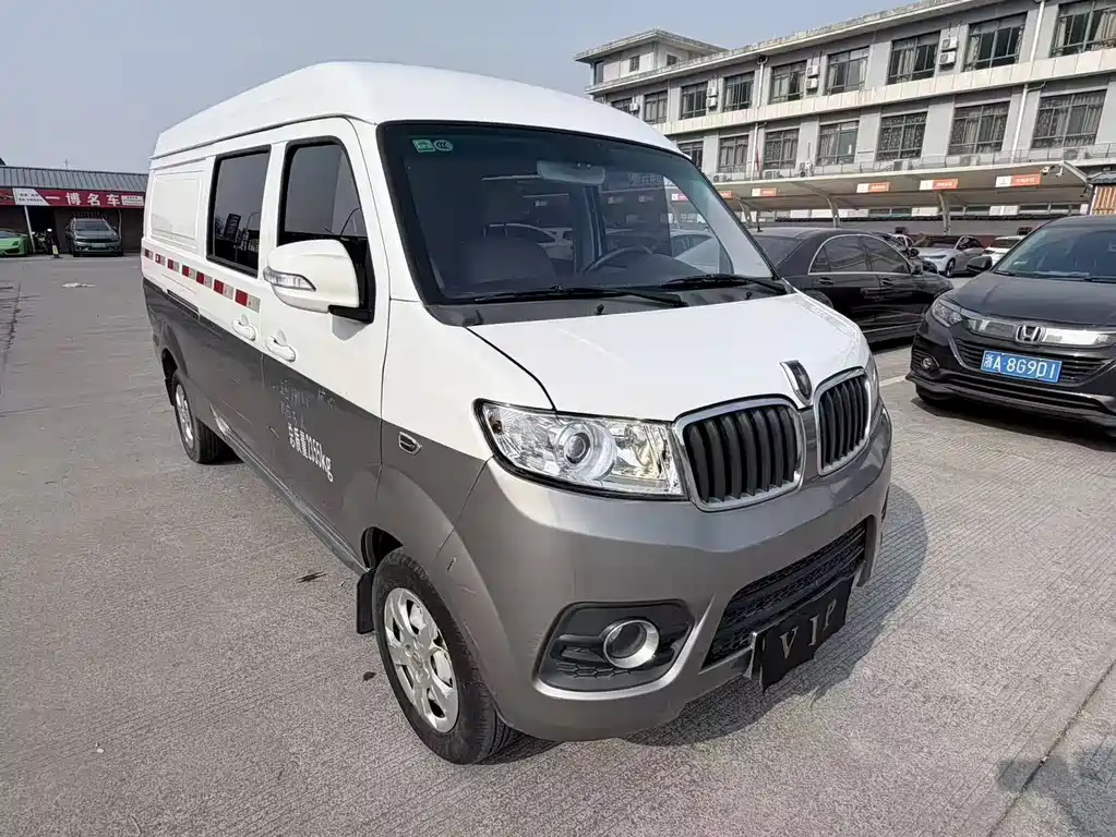 Hiace X30 2021 1.5L Comfort Central Air Conditioning Van Country VI SWC15M купить на сайте DeffCars