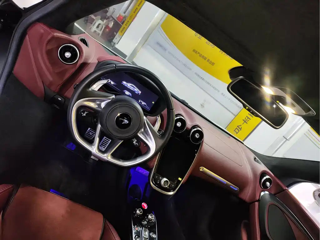 McLaren GT 2022 4.0T standard model купить на сайте DeffCars