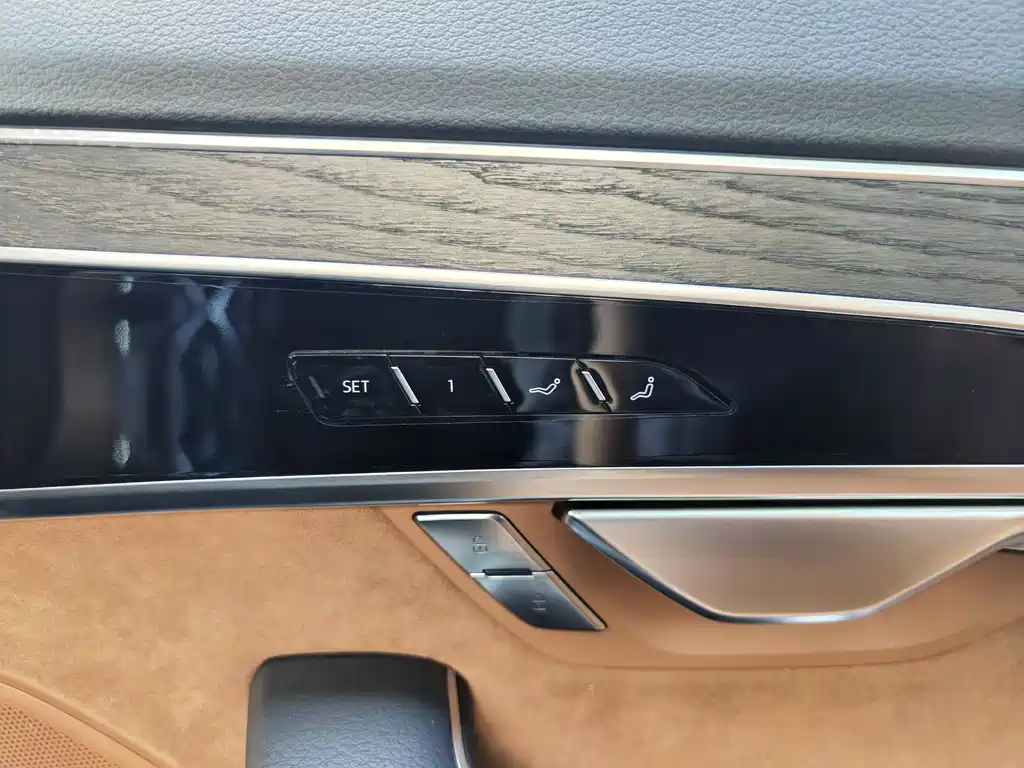 Audi A8 2021 A8L 50 TFSI quattro comfort type купить на сайте DeffCars