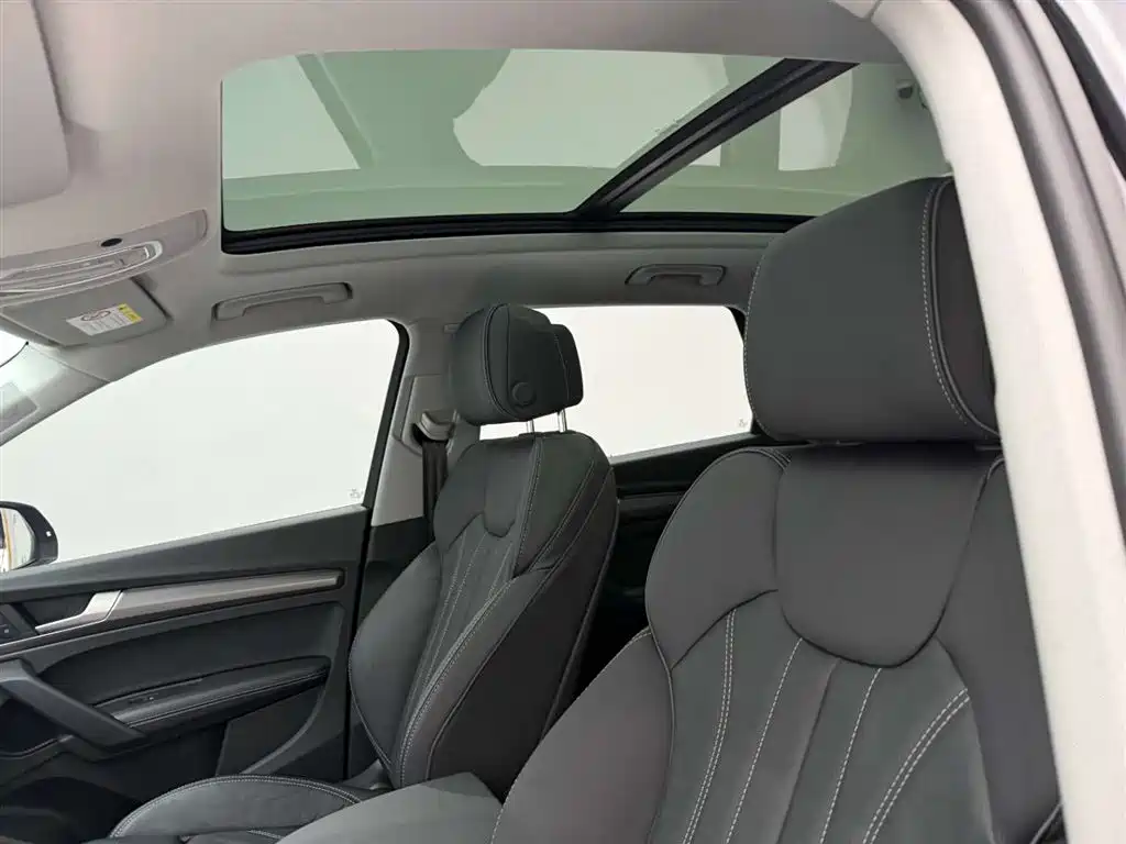 Audi Q5L 2022 facelift 45T luxury and dynamic model купить на сайте DeffCars