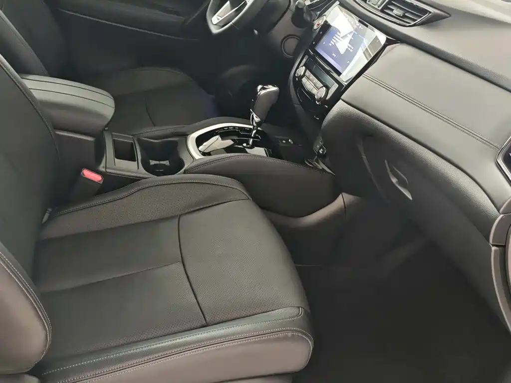 X-Trail 2023 Classic 2.0L 2WD Intelligent Link Premium Edition купить на сайте DeffCars