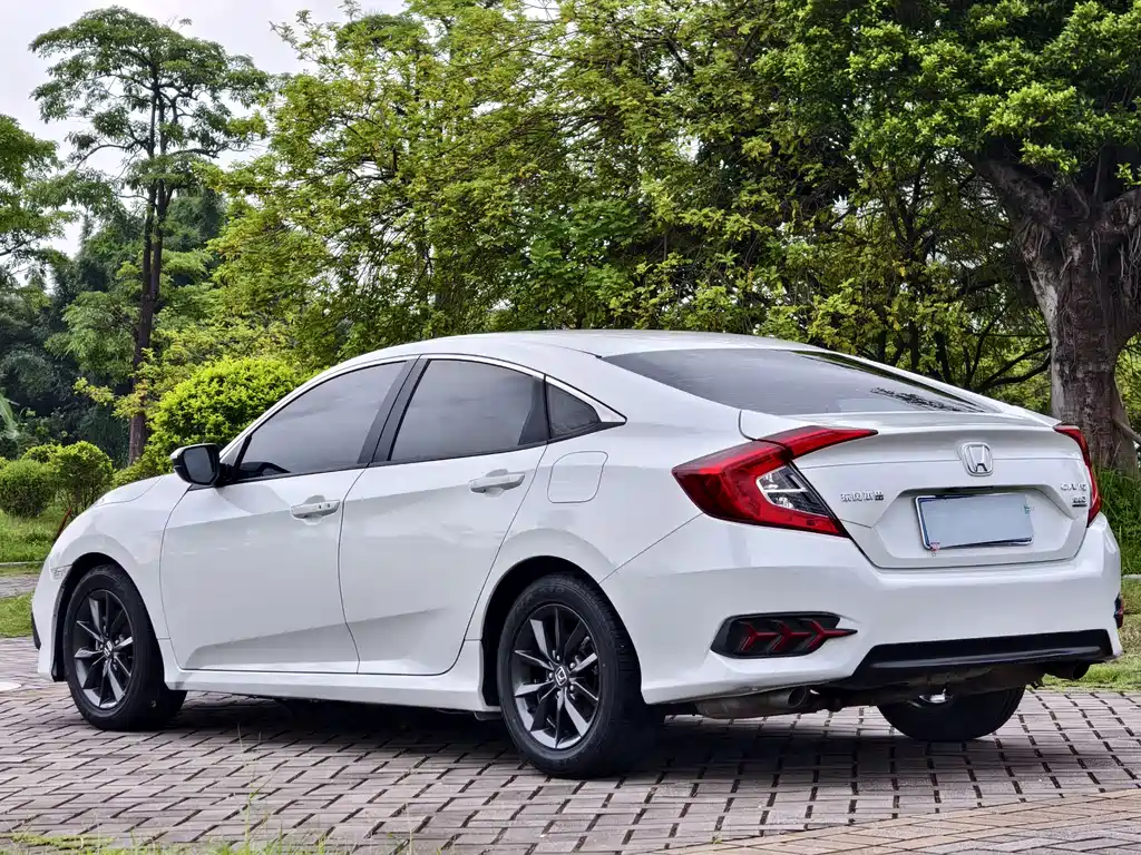 Civic 2019 220TURBO CVT Dynamic Edition National VI купить на сайте DeffCars