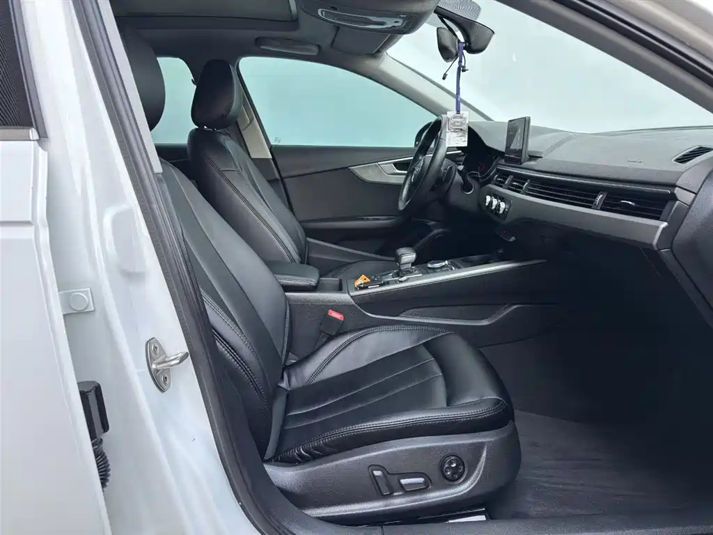 Audi A4L 2019 40 TFSI Enterprising National VI купить на сайте DeffCars