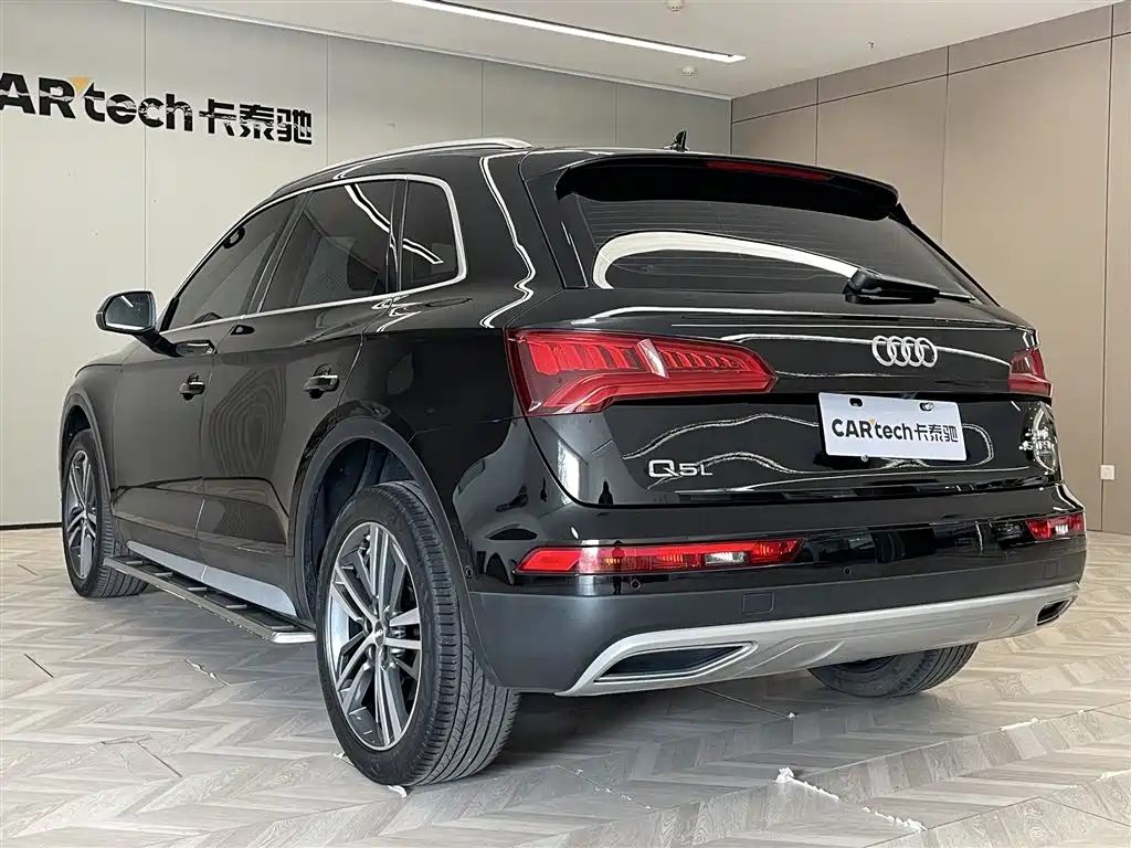 Audi Q5L 2020 45 TFSI exclusive and elegant model купить на сайте DeffCars