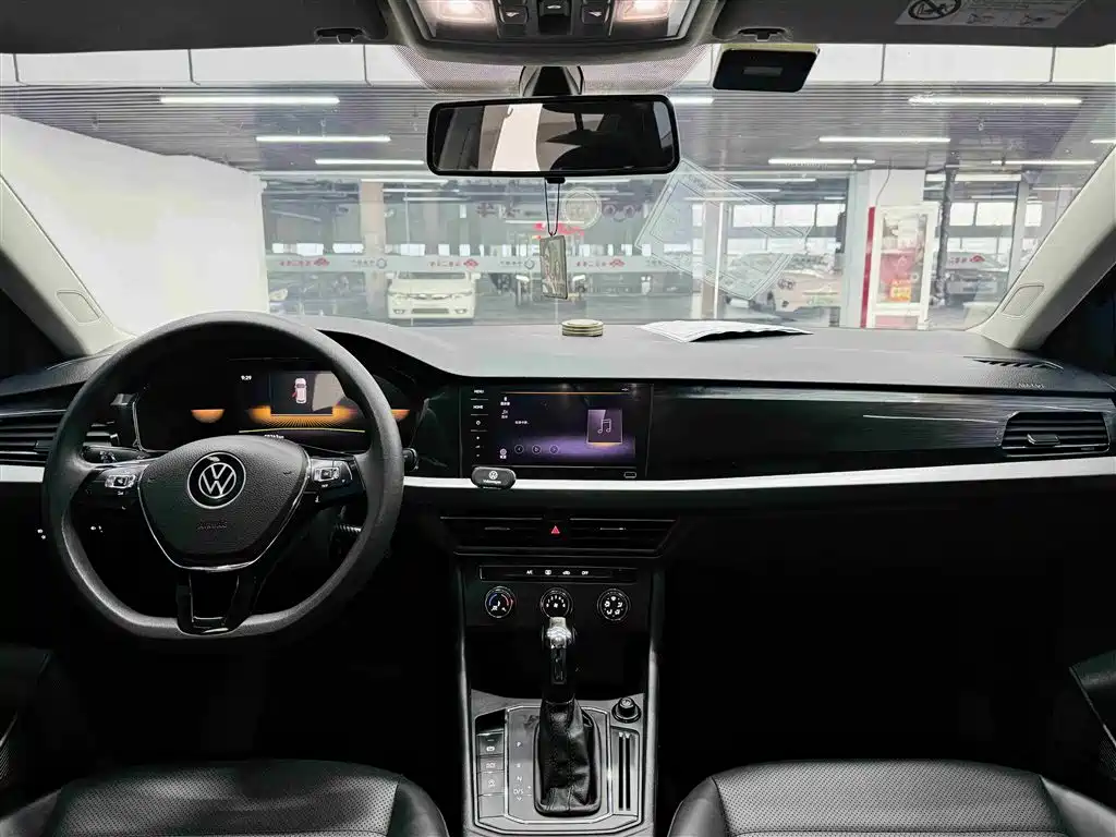 Lavida 2021 1.5L automatic comfort version купить на сайте DeffCars
