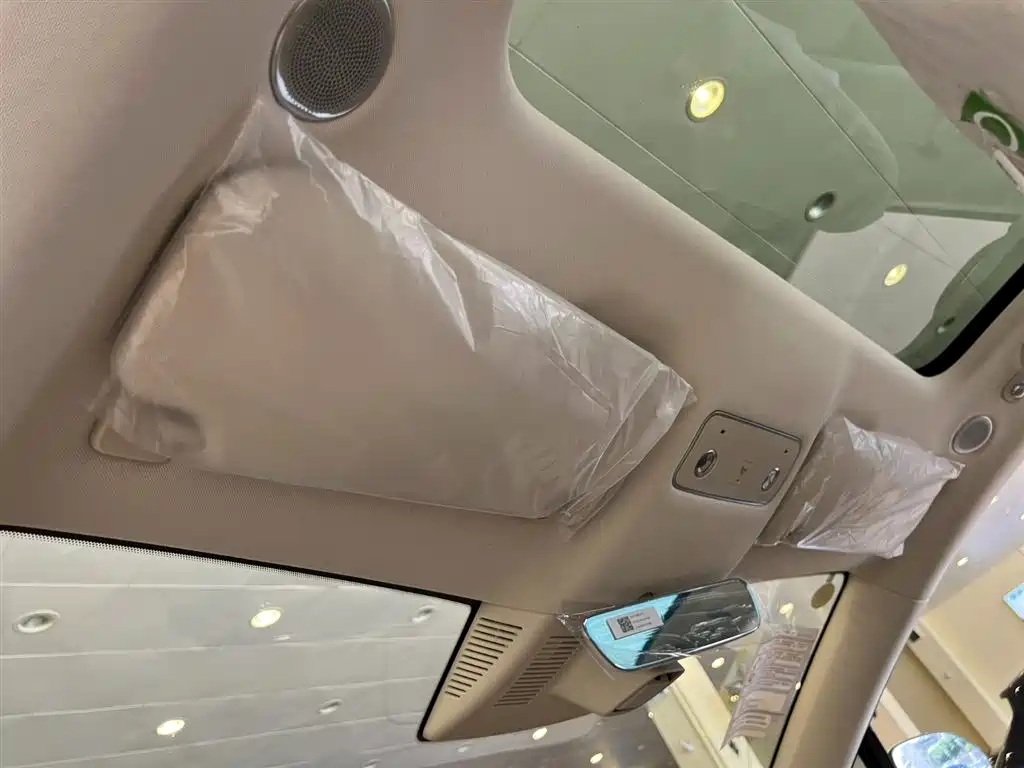 Zhijie R7 2026 extended range Max+ купить на сайте DeffCars