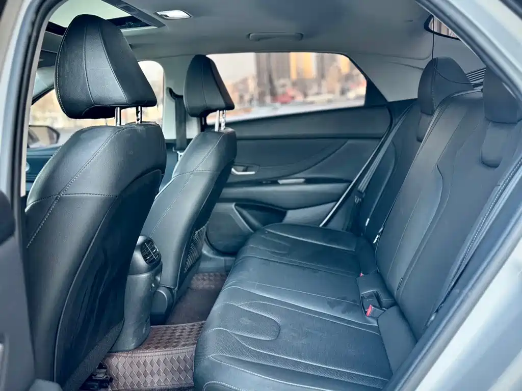Elantra 2023 1.5L CVT LUX Premium Edition купить на сайте DeffCars