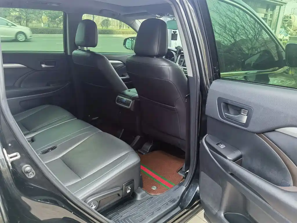 Highlander 2018 2.0T four-wheel drive luxury version, 7 seats, National VI купить на сайте DeffCars