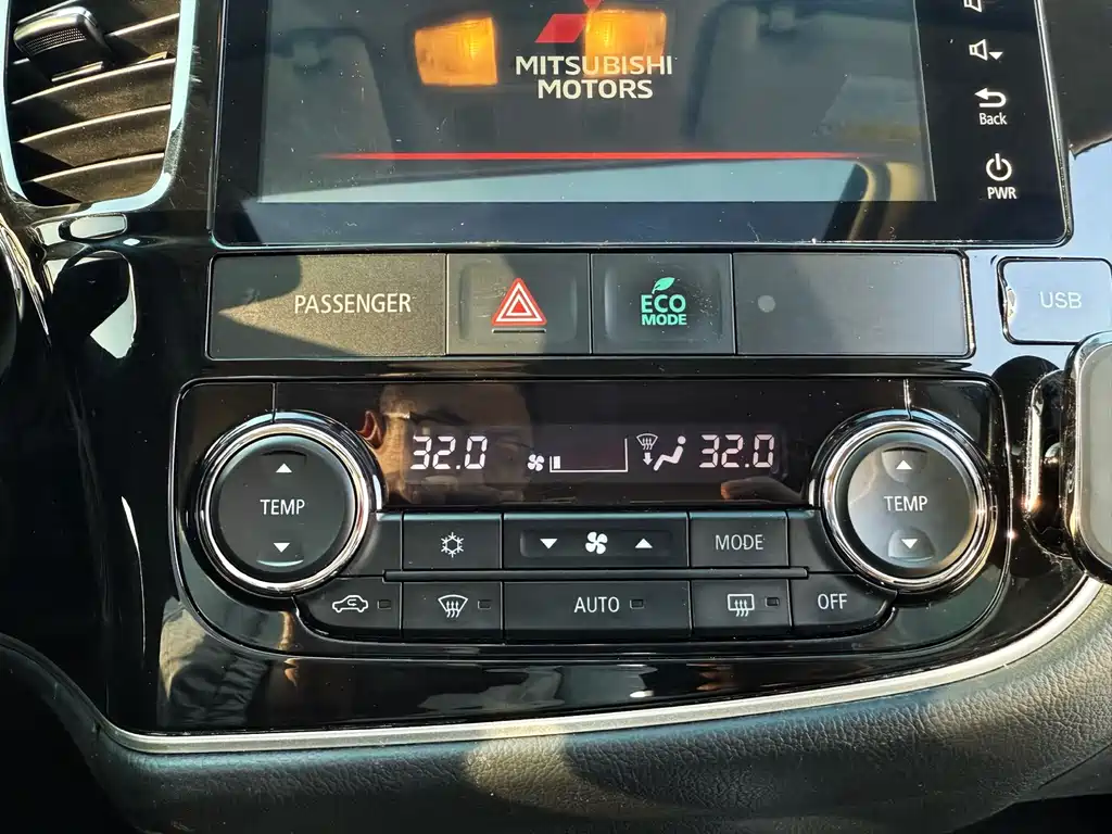 Outlander 2021 facelift 2.0L 2WD Enjoy Edition 5 seats купить на сайте DeffCars