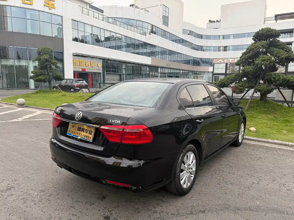 Lavida 2013 facelift classic 1.6L automatic comfort version купить на сайте DeffCars
