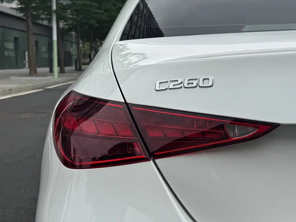 Mercedes-Benz C-Class 2024 facelift C 260 L sports version купить на сайте DeffCars