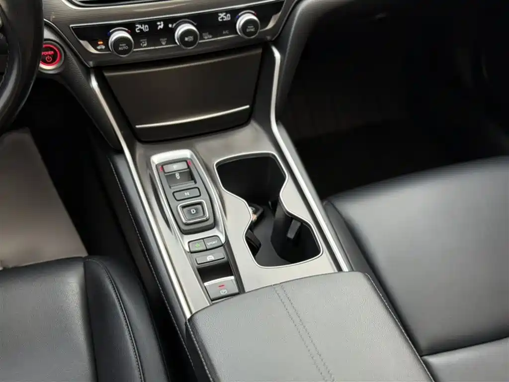 Accord 2022 Sharp Hybrid 2.0L Sharp Collar Edition купить на сайте DeffCars