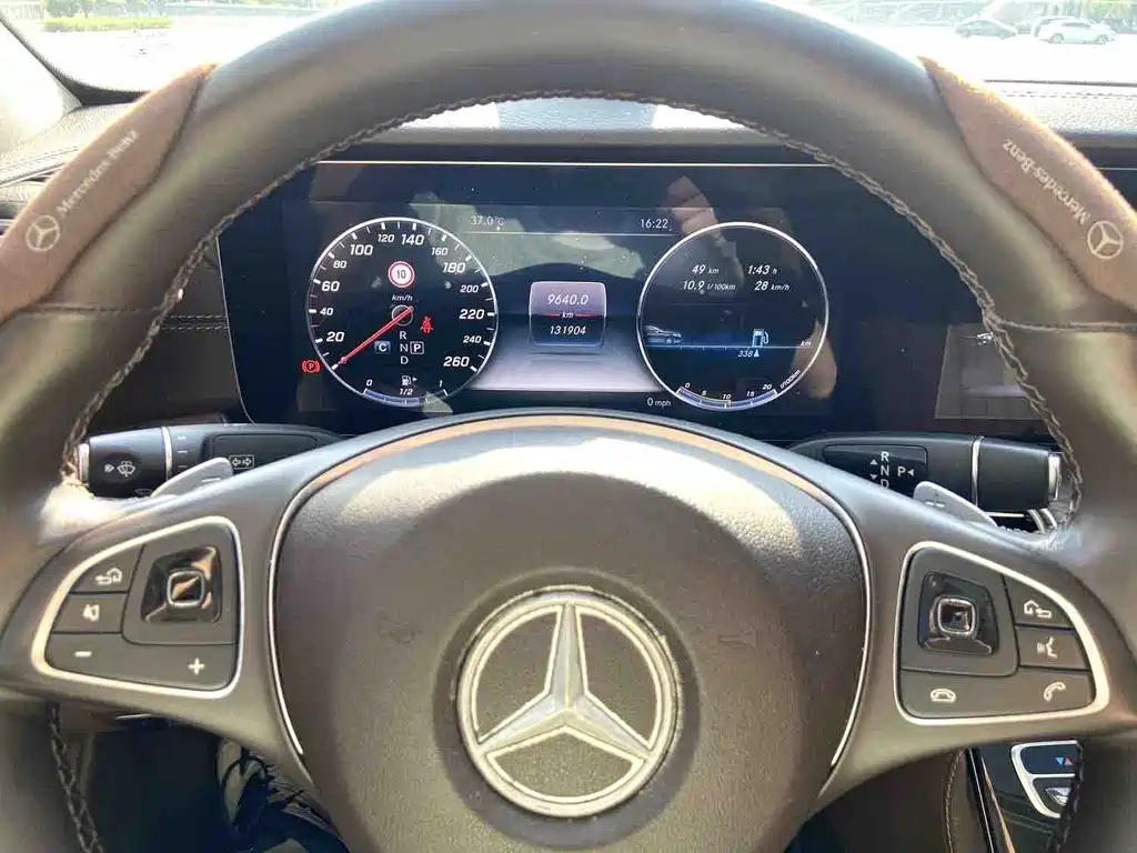 Mercedes E-Class 2017 E 300 L Sporty Fashion Edition купить на сайте DeffCars