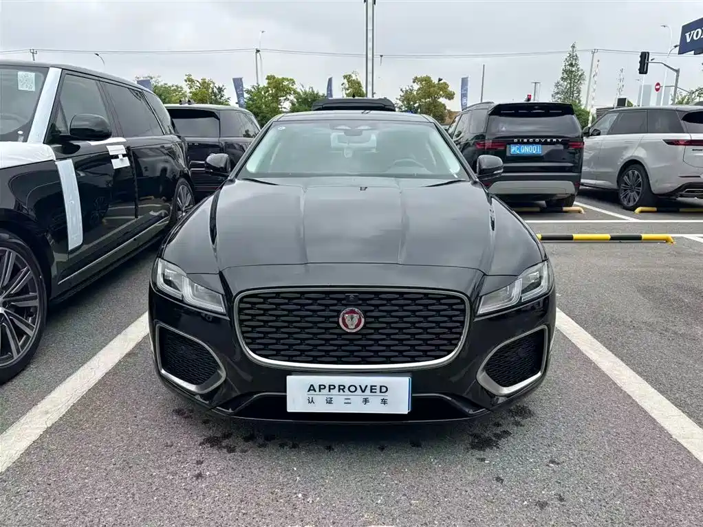Jaguar XFL 2024 2.0T P250 two-wheel drive exclusive luxury version купить на сайте DeffCars