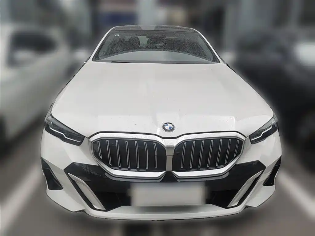 BMW 5 Series 2025 530Li Exclusive M Sports Package купить на сайте DeffCars