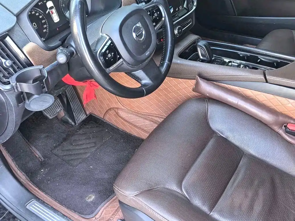 Volvo S90 2021 B5 Smart Deluxe Edition купить на сайте DeffCars