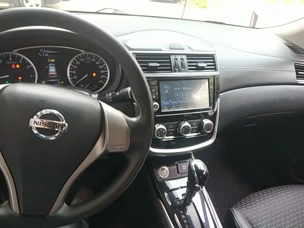Tiida 2016 1.6L CVT Smart Travel Edition купить на сайте DeffCars