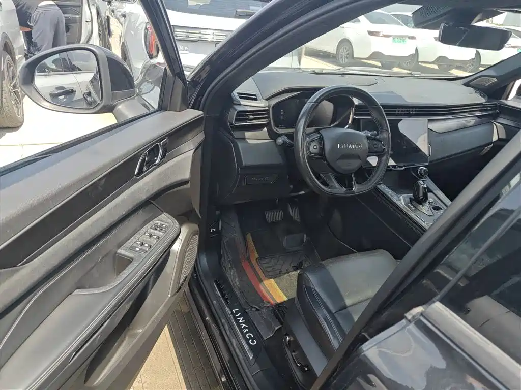 Lynk & Co 01 2023 1.5TD EM-F PM купить на сайте DeffCars
