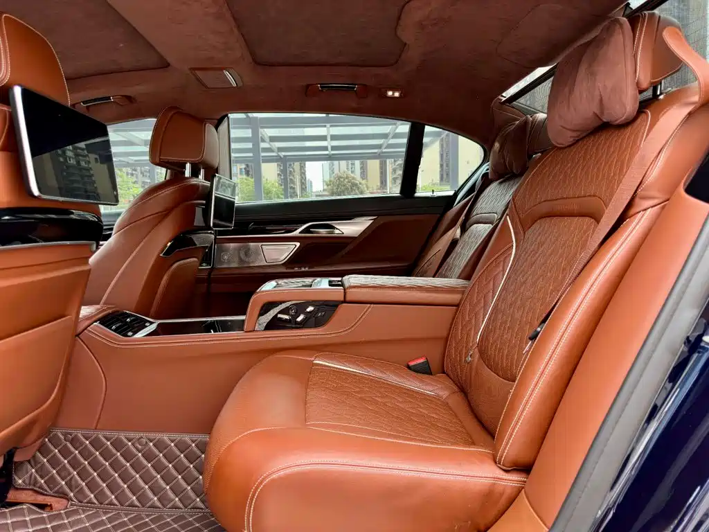 BMW 7 Series 2019 740Li xDrive Executive M Sport Kit купить на сайте DeffCars