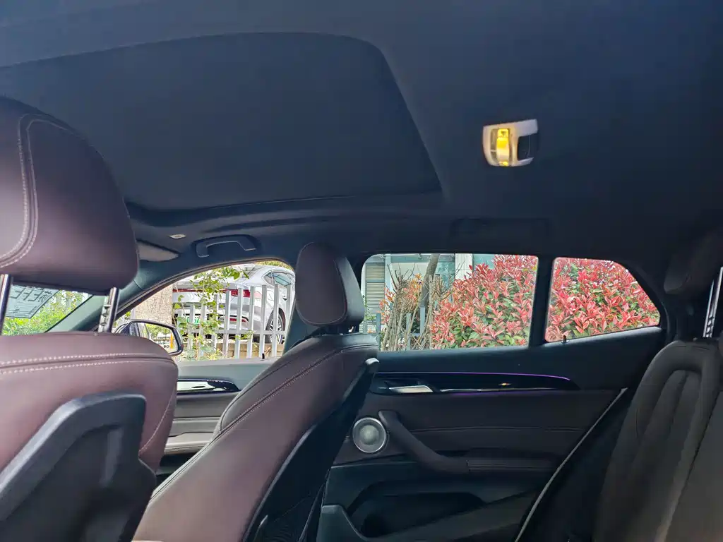 BMW X2 2021 sDrive25i M Off-Road Package купить на сайте DeffCars