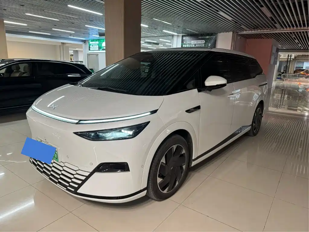 Xpeng X9 2024 model 702 super long battery life Max купить на сайте DeffCars